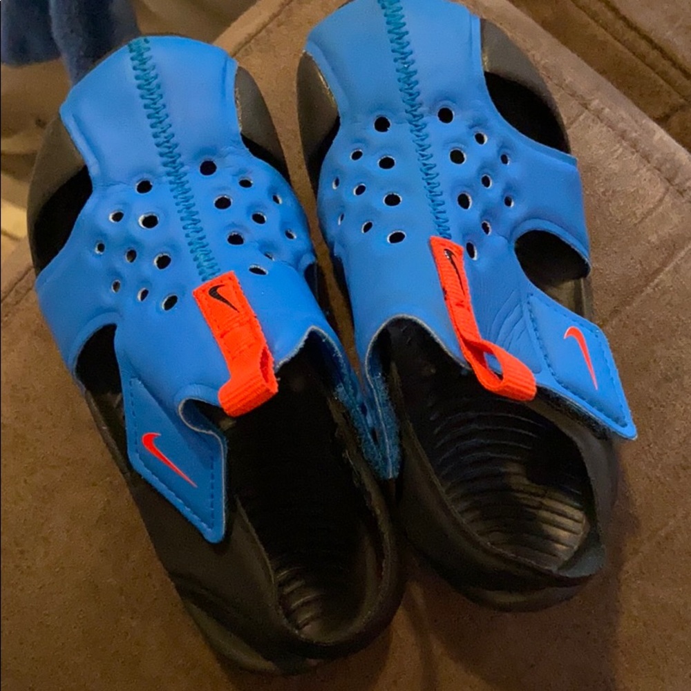 Unisex Nike sandals